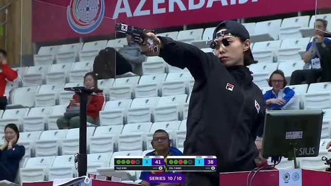 Kim Ye-Ji making her world record shot in the Baku earlier this year.